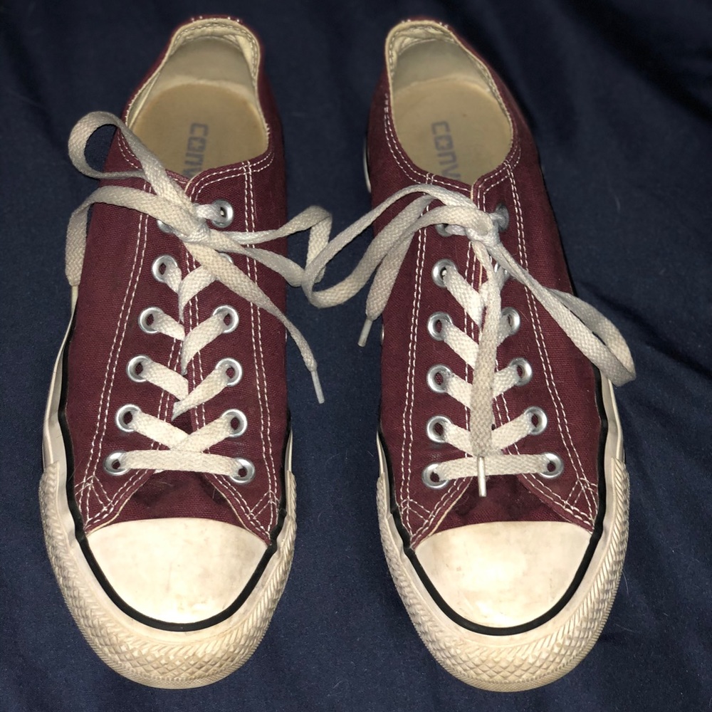 COPY - burgandy/ maroon all star converse